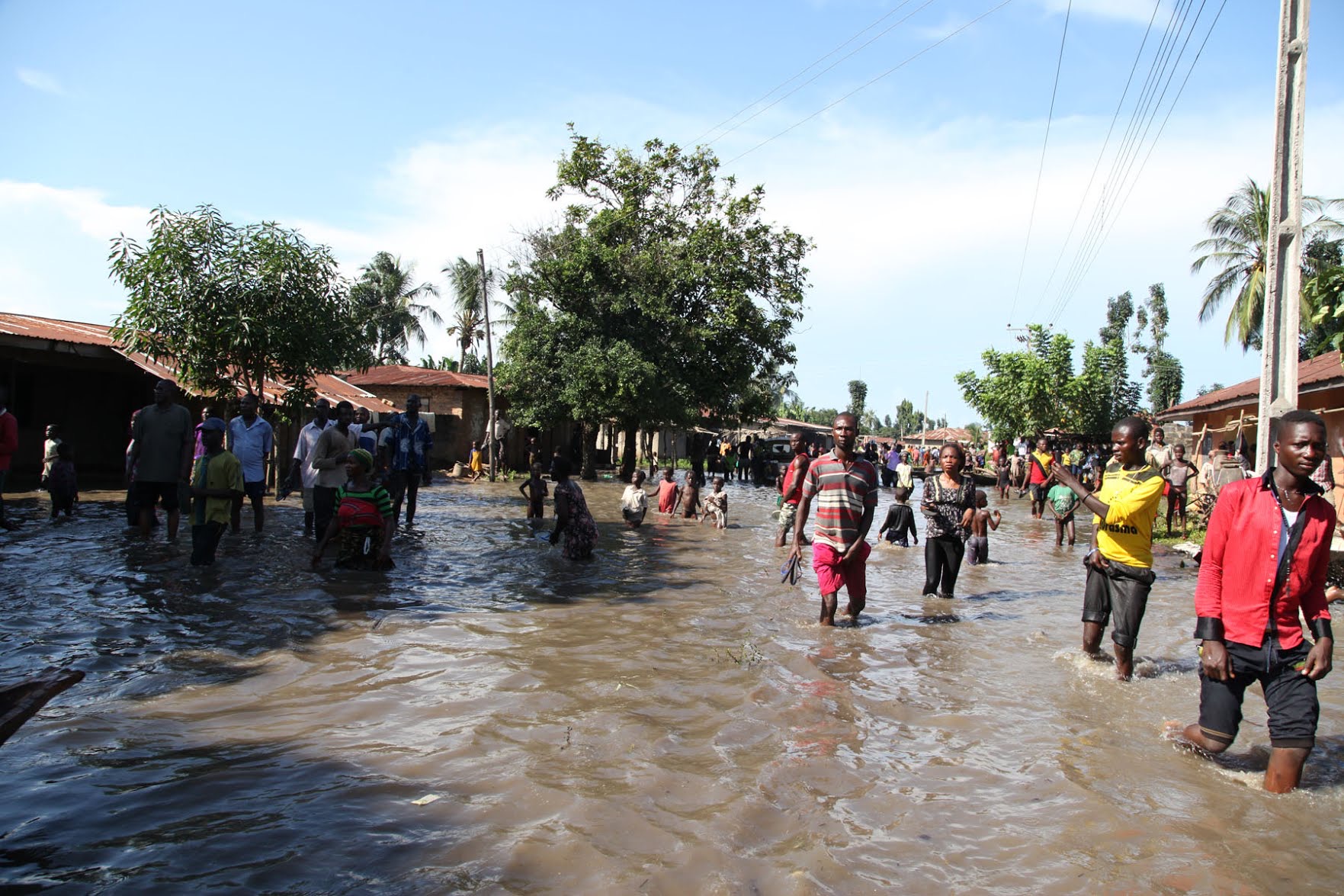 NGO Distributes Relief Materials To Flood Victims In Kebbi – Control TV